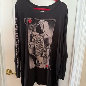 Torrid Black Long Sleeve Queen of Hearts Graphic Top